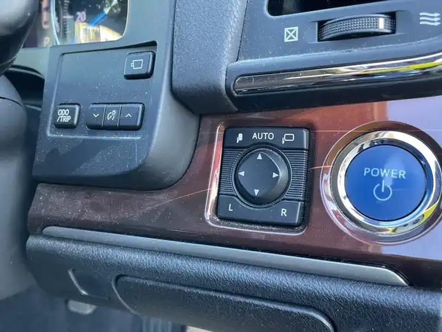 トヨタ クラウン ハイブリッド ロイヤルサルーン Four 石川県 2014(平26)年 14.4万km 黒 ４WD/純正メーカーナビ/フルセグTV/全方位カメラ/LEDヘッドライト/ETC/クルーズコントロール/スマートキー/プッシュスタート/電動ミラー/パワーシート/オートライト