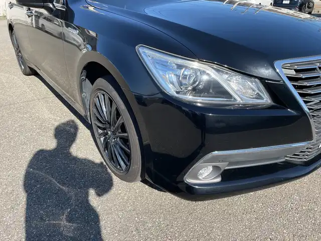 トヨタ クラウン ハイブリッド ロイヤルサルーン Four 石川県 2014(平26)年 14.4万km 黒 ４WD/純正メーカーナビ/フルセグTV/全方位カメラ/LEDヘッドライト/ETC/クルーズコントロール/スマートキー/プッシュスタート/電動ミラー/パワーシート/オートライト