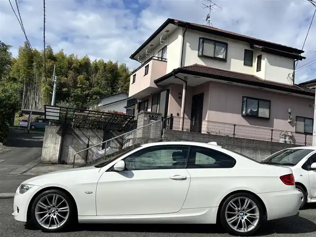 ＢＭＷ ３２０ｉ クーペ 熊本県 2011(平23)年 9.7万km アルピンホワイトⅢ サンルーフ/パワーシート/純正18インチAW/電動格納ミラー/ウィンカーミラー/プッシュスタート/スマートキー/取扱説明書