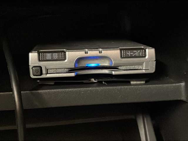 日産 セレナ 20X 道央・札幌 2013(平25)年 10.6万km ブリリアントシルバー ・４WD/・横滑り防止装置/・バックカメラ/・純正ナビ/・フルセグTV/・Bluetooth/・片側パワースライドドア/・クルーズコントロール/・ETC/・電動格納ミラー/・スマートキー/・スペアキー/・autoライト/・後席エアコン/・積込純正AW/・積込スタッドレス