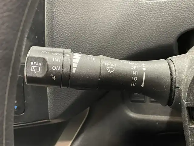 日産 セレナ 20X 道央・札幌 2013(平25)年 10.6万km ブリリアントシルバー ・４WD/・横滑り防止装置/・バックカメラ/・純正ナビ/・フルセグTV/・Bluetooth/・片側パワースライドドア/・クルーズコントロール/・ETC/・電動格納ミラー/・スマートキー/・スペアキー/・autoライト/・後席エアコン/・積込純正AW/・積込スタッドレス