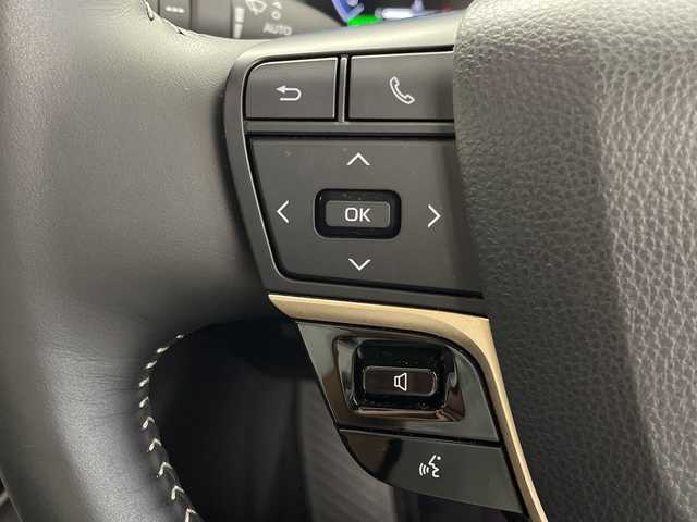 トヨタ クラウン スポーツ Z 鹿児島県 2024(令6)年 2.2万km 黒 ・メーカーナビ/BT/USB/フルセグ/miracast/・パノラミックビューモニター/・ビルトインETC2.0/・デジタルインナーミラー/・ワイヤレス充電/・AC100V/1500W/・トヨタセーフティセンス/・レーダークルーズコントロール/・オートハイビーム/・クリアランスソナー/・プリクラッシュセーフティ/・レーンディパーチャーアラート/・ブラインドスポットモニター/・ヘッドアップディスプレイ/・プロアクティブドライビングアシスト/・リアクロストラフィックアラート/・パーキングブレーキサポート/・安全降車アシスト/・レザーシート/・前席シートヒーター/・前席シートベンチレーション/・LEDヘッドライト/・フォグライト/・オートライト/・プッシュスタート/・スマートキー/・フロアマット