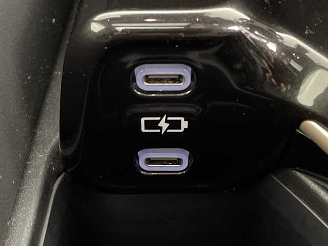 トヨタ クラウン スポーツ Z 鹿児島県 2024(令6)年 2.2万km 黒 ・メーカーナビ/BT/USB/フルセグ/miracast/・パノラミックビューモニター/・ビルトインETC2.0/・デジタルインナーミラー/・ワイヤレス充電/・AC100V/1500W/・トヨタセーフティセンス/・レーダークルーズコントロール/・オートハイビーム/・クリアランスソナー/・プリクラッシュセーフティ/・レーンディパーチャーアラート/・ブラインドスポットモニター/・ヘッドアップディスプレイ/・プロアクティブドライビングアシスト/・リアクロストラフィックアラート/・パーキングブレーキサポート/・安全降車アシスト/・レザーシート/・前席シートヒーター/・前席シートベンチレーション/・LEDヘッドライト/・フォグライト/・オートライト/・プッシュスタート/・スマートキー/・フロアマット