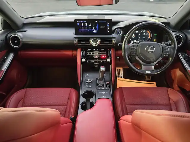 レクサス ＩＳ 300h Fスポーツ 鹿児島県 2021(令3)年 3.8万km ホワイトノーヴァガラスフレーク 純正リヤサイドスポイラー/マークレビンソン　/アダプティブクルーズコントロール　/ビルトインＥＴＣ２．０　/ドライブレコーダー　/純正ＳＤナビ　/Ｂｌｕｅｔｏｏｔｈオーディオ　/フルセグテレビ　/Ｄ＋Ｎ席パワーシート　/Ｄ＋Ｎ席シートヒーター/ステアリングヒーター/純正アルミホイール(19インチ)/プッシュスタート/スマートキー/横滑り防止装置/レーンキープアシスト/前後コーナーセンサー/エアバック(W+サイド)