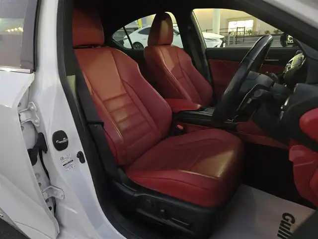 レクサス ＩＳ 300h Fスポーツ 鹿児島県 2021(令3)年 3.8万km ホワイトノーヴァガラスフレーク 純正リヤサイドスポイラー/マークレビンソン　/アダプティブクルーズコントロール　/ビルトインＥＴＣ２．０　/ドライブレコーダー　/純正ＳＤナビ　/Ｂｌｕｅｔｏｏｔｈオーディオ　/フルセグテレビ　/Ｄ＋Ｎ席パワーシート　/Ｄ＋Ｎ席シートヒーター/ステアリングヒーター/純正アルミホイール(19インチ)/プッシュスタート/スマートキー/横滑り防止装置/レーンキープアシスト/前後コーナーセンサー/エアバック(W+サイド)