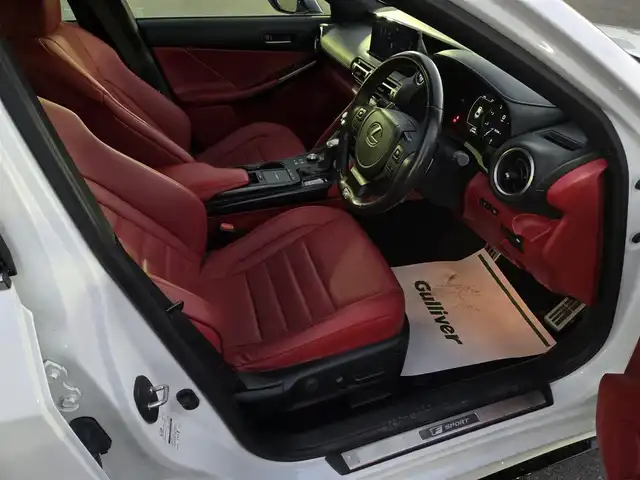 レクサス ＩＳ 300h Fスポーツ 鹿児島県 2021(令3)年 3.8万km ホワイトノーヴァガラスフレーク 純正リヤサイドスポイラー/マークレビンソン　/アダプティブクルーズコントロール　/ビルトインＥＴＣ２．０　/ドライブレコーダー　/純正ＳＤナビ　/Ｂｌｕｅｔｏｏｔｈオーディオ　/フルセグテレビ　/Ｄ＋Ｎ席パワーシート　/Ｄ＋Ｎ席シートヒーター/ステアリングヒーター/純正アルミホイール(19インチ)/プッシュスタート/スマートキー/横滑り防止装置/レーンキープアシスト/前後コーナーセンサー/エアバック(W+サイド)