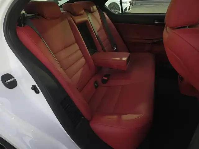 レクサス ＩＳ 300h Fスポーツ 鹿児島県 2021(令3)年 3.8万km ホワイトノーヴァガラスフレーク 純正リヤサイドスポイラー/マークレビンソン　/アダプティブクルーズコントロール　/ビルトインＥＴＣ２．０　/ドライブレコーダー　/純正ＳＤナビ　/Ｂｌｕｅｔｏｏｔｈオーディオ　/フルセグテレビ　/Ｄ＋Ｎ席パワーシート　/Ｄ＋Ｎ席シートヒーター/ステアリングヒーター/純正アルミホイール(19インチ)/プッシュスタート/スマートキー/横滑り防止装置/レーンキープアシスト/前後コーナーセンサー/エアバック(W+サイド)