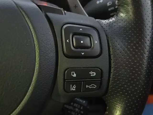 レクサス ＩＳ 300h Fスポーツ 鹿児島県 2021(令3)年 3.8万km ホワイトノーヴァガラスフレーク 純正リヤサイドスポイラー/マークレビンソン　/アダプティブクルーズコントロール　/ビルトインＥＴＣ２．０　/ドライブレコーダー　/純正ＳＤナビ　/Ｂｌｕｅｔｏｏｔｈオーディオ　/フルセグテレビ　/Ｄ＋Ｎ席パワーシート　/Ｄ＋Ｎ席シートヒーター/ステアリングヒーター/純正アルミホイール(19インチ)/プッシュスタート/スマートキー/横滑り防止装置/レーンキープアシスト/前後コーナーセンサー/エアバック(W+サイド)