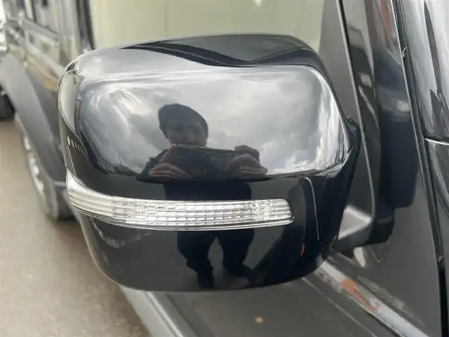 スズキ ジムニー ノマド FC 秋田県 2025(令7)年 0.1千km 黒 ４WD/衝突軽減システム/LEDヘッドライト/スズキ純正１５インチアルミ（夏タイヤ装着）/スマートキー/アイドリングストップ/プッシュスタート/コーナーセンサー/レーンキープアシスト/クルーズコントロール追従走行有/オートマチックハイビーム/ダウンヒルアシストコントロール/ヘッドライトウォッシャー/ステアリングスイッチ/前席シートヒーター/センターデフロック/背面タイヤ/純正フロアマット/オートライト/オートエアコン/パワーステアリング/パワーウィンドウ/ヘッドライトレベライザー/横滑り防止/盗難防止装置/寒冷地仕様/電動格納ウィンカーミラー/保証書/取扱説明書/記録簿/スペアキー×１