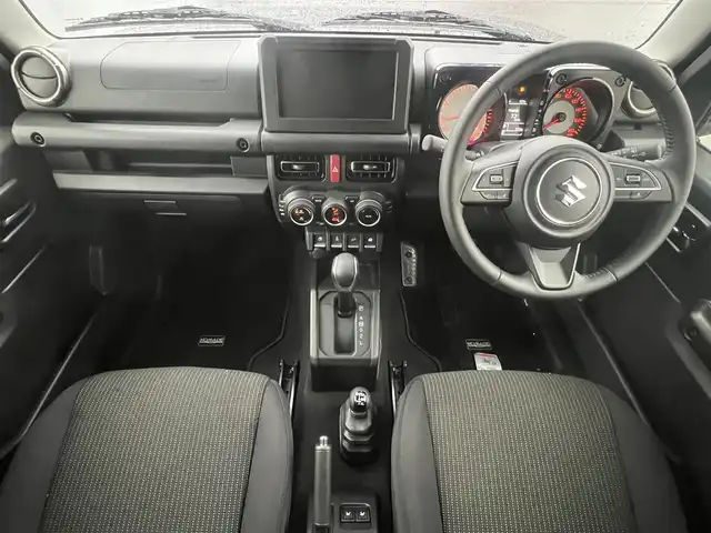 スズキ ジムニー ノマド FC 秋田県 2025(令7)年 0.1千km 黒 ４WD/衝突軽減システム/LEDヘッドライト/スズキ純正１５インチアルミ（夏タイヤ装着）/スマートキー/アイドリングストップ/プッシュスタート/コーナーセンサー/レーンキープアシスト/クルーズコントロール追従走行有/オートマチックハイビーム/ダウンヒルアシストコントロール/ヘッドライトウォッシャー/ステアリングスイッチ/前席シートヒーター/センターデフロック/背面タイヤ/純正フロアマット/オートライト/オートエアコン/パワーステアリング/パワーウィンドウ/ヘッドライトレベライザー/横滑り防止/盗難防止装置/寒冷地仕様/電動格納ウィンカーミラー/保証書/取扱説明書/記録簿/スペアキー×１