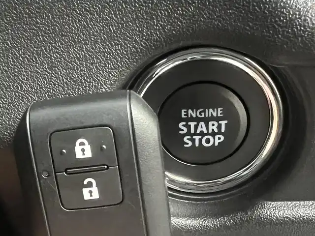 スズキ ジムニー ノマド FC 秋田県 2025(令7)年 0.1千km 黒 ４WD/衝突軽減システム/LEDヘッドライト/スズキ純正１５インチアルミ（夏タイヤ装着）/スマートキー/アイドリングストップ/プッシュスタート/コーナーセンサー/レーンキープアシスト/クルーズコントロール追従走行有/オートマチックハイビーム/ダウンヒルアシストコントロール/ヘッドライトウォッシャー/ステアリングスイッチ/前席シートヒーター/センターデフロック/背面タイヤ/純正フロアマット/オートライト/オートエアコン/パワーステアリング/パワーウィンドウ/ヘッドライトレベライザー/横滑り防止/盗難防止装置/寒冷地仕様/電動格納ウィンカーミラー/保証書/取扱説明書/記録簿/スペアキー×１