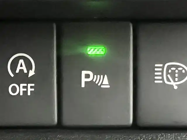 スズキ ジムニー ノマド FC 秋田県 2025(令7)年 0.1千km 黒 ４WD/衝突軽減システム/LEDヘッドライト/スズキ純正１５インチアルミ（夏タイヤ装着）/スマートキー/アイドリングストップ/プッシュスタート/コーナーセンサー/レーンキープアシスト/クルーズコントロール追従走行有/オートマチックハイビーム/ダウンヒルアシストコントロール/ヘッドライトウォッシャー/ステアリングスイッチ/前席シートヒーター/センターデフロック/背面タイヤ/純正フロアマット/オートライト/オートエアコン/パワーステアリング/パワーウィンドウ/ヘッドライトレベライザー/横滑り防止/盗難防止装置/寒冷地仕様/電動格納ウィンカーミラー/保証書/取扱説明書/記録簿/スペアキー×１