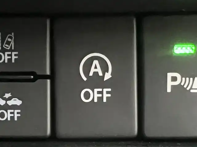 スズキ ジムニー ノマド FC 秋田県 2025(令7)年 0.1千km 黒 ４WD/衝突軽減システム/LEDヘッドライト/スズキ純正１５インチアルミ（夏タイヤ装着）/スマートキー/アイドリングストップ/プッシュスタート/コーナーセンサー/レーンキープアシスト/クルーズコントロール追従走行有/オートマチックハイビーム/ダウンヒルアシストコントロール/ヘッドライトウォッシャー/ステアリングスイッチ/前席シートヒーター/センターデフロック/背面タイヤ/純正フロアマット/オートライト/オートエアコン/パワーステアリング/パワーウィンドウ/ヘッドライトレベライザー/横滑り防止/盗難防止装置/寒冷地仕様/電動格納ウィンカーミラー/保証書/取扱説明書/記録簿/スペアキー×１