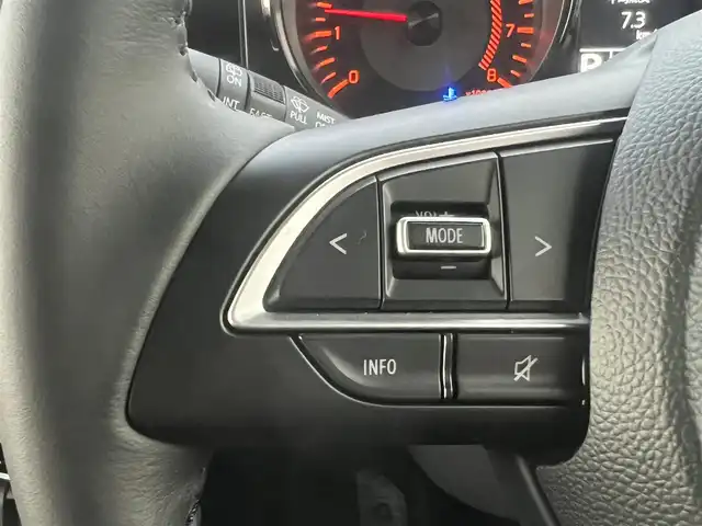 スズキ ジムニー ノマド FC 秋田県 2025(令7)年 0.1千km 黒 ４WD/衝突軽減システム/LEDヘッドライト/スズキ純正１５インチアルミ（夏タイヤ装着）/スマートキー/アイドリングストップ/プッシュスタート/コーナーセンサー/レーンキープアシスト/クルーズコントロール追従走行有/オートマチックハイビーム/ダウンヒルアシストコントロール/ヘッドライトウォッシャー/ステアリングスイッチ/前席シートヒーター/センターデフロック/背面タイヤ/純正フロアマット/オートライト/オートエアコン/パワーステアリング/パワーウィンドウ/ヘッドライトレベライザー/横滑り防止/盗難防止装置/寒冷地仕様/電動格納ウィンカーミラー/保証書/取扱説明書/記録簿/スペアキー×１