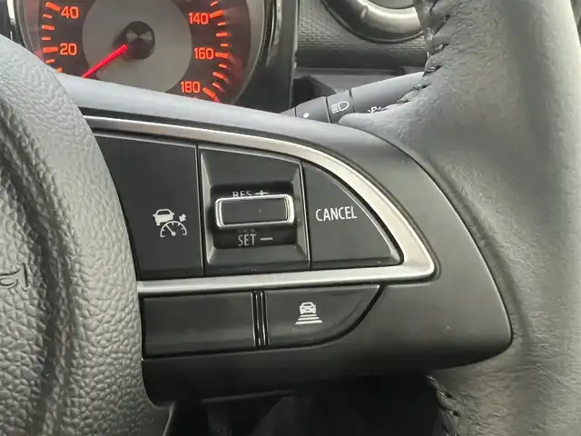 スズキ ジムニー ノマド FC 秋田県 2025(令7)年 0.1千km 黒 ４WD/衝突軽減システム/LEDヘッドライト/スズキ純正１５インチアルミ（夏タイヤ装着）/スマートキー/アイドリングストップ/プッシュスタート/コーナーセンサー/レーンキープアシスト/クルーズコントロール追従走行有/オートマチックハイビーム/ダウンヒルアシストコントロール/ヘッドライトウォッシャー/ステアリングスイッチ/前席シートヒーター/センターデフロック/背面タイヤ/純正フロアマット/オートライト/オートエアコン/パワーステアリング/パワーウィンドウ/ヘッドライトレベライザー/横滑り防止/盗難防止装置/寒冷地仕様/電動格納ウィンカーミラー/保証書/取扱説明書/記録簿/スペアキー×１