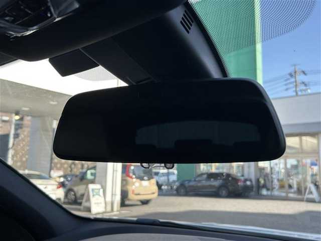 ＢＭＷ １１８ｉ Mスポーツ 愛知県 2019(令1)年 5.3万km パール メーカーオプションナビ【Bluetooth FM AM USB】/ワイヤレス充電トレイ/バックカメラ/クルーズコントロール/パーキングアシスト/インテリジェントセーフティ/・衝突軽減ブレーキ/・レーンキープアシスト/・歩行者検知機能/・アクティブ・サイド・コリジョン・プロテクション/オートブレーキホールド/注意喚起アシスタント/速度警告/クリアランスソナー/アイドリングストップ/LEDヘッドライト/オートライト/パーキングライト/フォグランプ/リアフォグランプ/レザーシート/パワーシート/ステアリングリモコン/純正フロアマット/純正アルミホイール/禁煙車