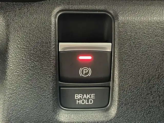 ホンダ Ｎ ＢＯＸ カスタム ターボ 愛知県 2024(令6)年 0.1千km クリスタルブラックパール 届出済未使用車　社外８型ナビ　禁煙車　バックカメラ　シートヒーター　ハーフレザー　両側パワスラ　ＥＴＣ　パドルシフト　ホンダセンシング　衝突軽減装置　追従クルコン　コーナーセンサー　リアロールシェード　コンビニフック付シートバックテーブル(運転席＆助手席)/登録時走行距離27km