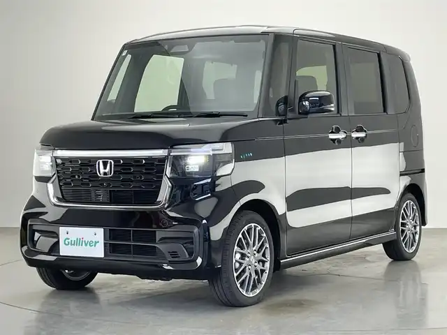 ホンダ Ｎ ＢＯＸ カスタム ターボ 愛知県 2024(令6)年 0.1千km クリスタルブラックパール 届出済未使用車　社外８型ナビ　禁煙車　バックカメラ　シートヒーター　ハーフレザー　両側パワスラ　ＥＴＣ　パドルシフト　ホンダセンシング　衝突軽減装置　追従クルコン　コーナーセンサー　リアロールシェード　コンビニフック付シートバックテーブル(運転席＆助手席)/登録時走行距離27km