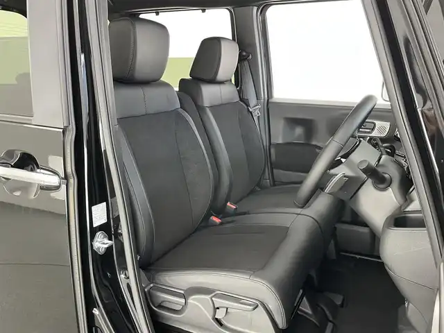 ホンダ Ｎ ＢＯＸ カスタム ターボ 愛知県 2024(令6)年 0.1千km クリスタルブラックパール 届出済未使用車　社外８型ナビ　禁煙車　バックカメラ　シートヒーター　ハーフレザー　両側パワスラ　ＥＴＣ　パドルシフト　ホンダセンシング　衝突軽減装置　追従クルコン　コーナーセンサー　リアロールシェード　コンビニフック付シートバックテーブル(運転席＆助手席)/登録時走行距離27km