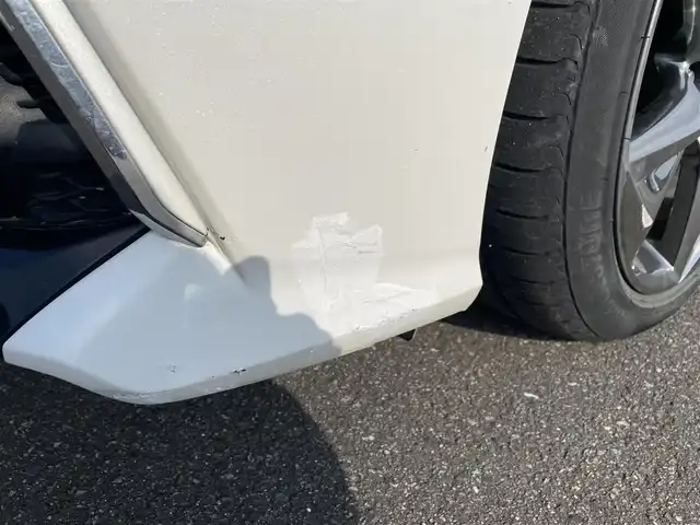 トヨタ クラウン ハイブリッド RS アドバンス 佐賀県 2018(平30)年 12.7万km ホワイトパールクリスタルシャイン 純正ダブルディスプレイナビ/・フルセグTV/CD/DVD/USB/Bluetooth/バックカメラ/前方ドライブレコーダー/ビルトインETC2.0/ヘッドアップディスプレイ/リバース連動ドアミラー/デジタルインナーミラー/TVキャンセラー/100V電源/電子パーキングブレーキ/・AUTO HOLD機能/ハーフレザーシート/DN席パワーシート(D席メモリー機能付)/シートヒーター/ISOFIX対応/パドルシフト/革巻きステアリング/ステアリングヒーター/ステアリングリモコン/純正18インチアルミホイール/純正LEDヘッドライト/・オートマチックハイビーム/純正LEDフォグランプ/純正フロアマット/純正ドアバイザ―/取扱説明書/トヨタセーフティセンス/・レーダークルーズコントロール/・プリクラッシュセーフティ/・レーンディパーチャーアラート/・ブラインドスポットモニター/・クリアランスソナー/・リヤクロストラフィックアラート/・パーキングサポートブレーキ/・ロードサインアシスト