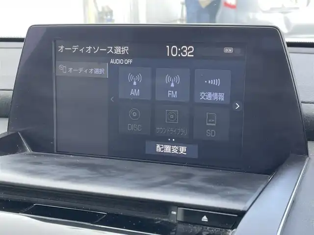 トヨタ クラウン ハイブリッド RS アドバンス 佐賀県 2018(平30)年 12.7万km ホワイトパールクリスタルシャイン 純正ダブルディスプレイナビ/・フルセグTV/CD/DVD/USB/Bluetooth/バックカメラ/前方ドライブレコーダー/ビルトインETC2.0/ヘッドアップディスプレイ/リバース連動ドアミラー/デジタルインナーミラー/TVキャンセラー/100V電源/電子パーキングブレーキ/・AUTO HOLD機能/ハーフレザーシート/DN席パワーシート(D席メモリー機能付)/シートヒーター/ISOFIX対応/パドルシフト/革巻きステアリング/ステアリングヒーター/ステアリングリモコン/純正18インチアルミホイール/純正LEDヘッドライト/・オートマチックハイビーム/純正LEDフォグランプ/純正フロアマット/純正ドアバイザ―/取扱説明書/トヨタセーフティセンス/・レーダークルーズコントロール/・プリクラッシュセーフティ/・レーンディパーチャーアラート/・ブラインドスポットモニター/・クリアランスソナー/・リヤクロストラフィックアラート/・パーキングサポートブレーキ/・ロードサインアシスト