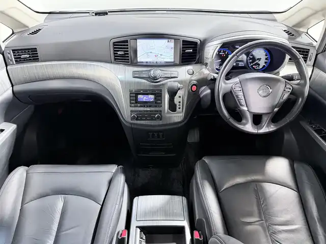 日産 エルグランド ライダー 大阪府 2017(平29)年 6.3万km ブリリアントホワイトパール プロパイロット　全方位カメラ　後席モニター　純正ナビＴＶ　黒革シート　両側パワスラ　パワーシート　シートヒーター　ＥＴＣ　クルコン　ＬＥＤヘッドライト　コーナーセンサー　電動リアゲート　スマートキー