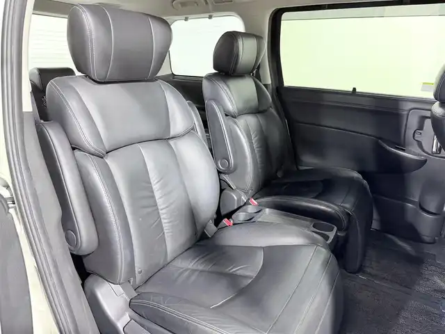 日産 エルグランド ライダー 大阪府 2017(平29)年 6.3万km ブリリアントホワイトパール プロパイロット　全方位カメラ　後席モニター　純正ナビＴＶ　黒革シート　両側パワスラ　パワーシート　シートヒーター　ＥＴＣ　クルコン　ＬＥＤヘッドライト　コーナーセンサー　電動リアゲート　スマートキー