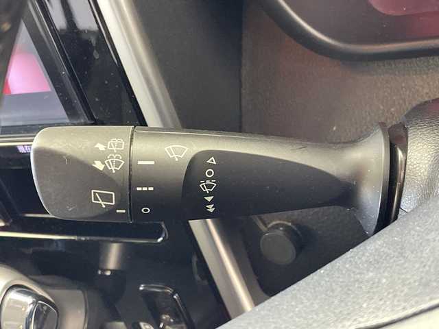 トヨタ ルーミー カスタムG－T 群馬県 2017(平29)年 4.9万km パールホワイトⅢ 純正後席モニター　純正９型ナビ　バックカメラ　ビルトインＥＴＣ　両側電動スライドドア　衝突被害軽減ブレーキ　レーンアシスト　ＬＥＤヘッドランプ　フォグランプ　オートライト　スマートキー　禁煙車