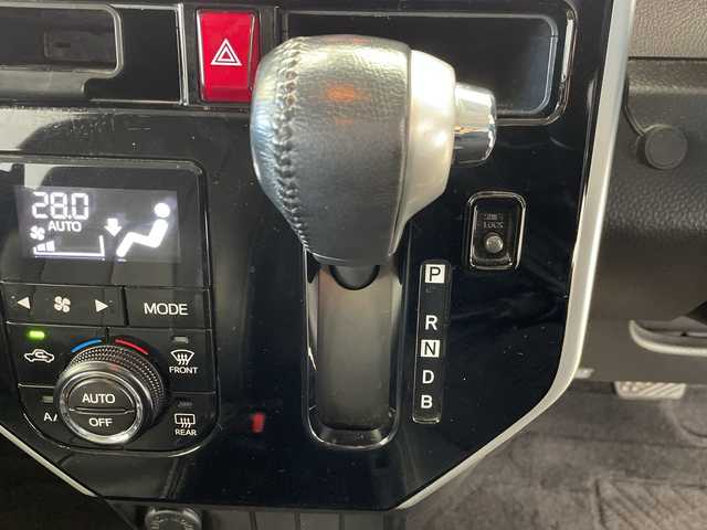 トヨタ ルーミー カスタムG－T 群馬県 2017(平29)年 4.9万km パールホワイトⅢ 純正後席モニター　純正９型ナビ　バックカメラ　ビルトインＥＴＣ　両側電動スライドドア　衝突被害軽減ブレーキ　レーンアシスト　ＬＥＤヘッドランプ　フォグランプ　オートライト　スマートキー　禁煙車