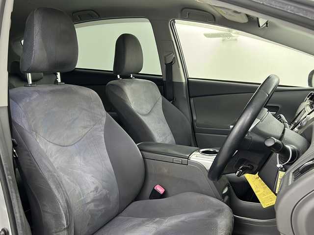 トヨタ プリウス α G 愛知県 2013(平25)年 6.9万km シルバーM 純正7型ナビ【NSZT-W62G】/Bluetooth/CD/DVD/フルセグ/バックカメラ/純正フロアマット/EVMODE/ECOMODE/PWRMODE/ETC/ドアバイザー/ヘッドライトウォッシャー/フォグランプ
