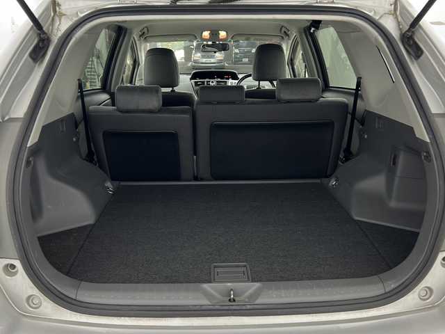 トヨタ プリウス α G 愛知県 2013(平25)年 6.9万km シルバーM 純正7型ナビ【NSZT-W62G】/Bluetooth/CD/DVD/フルセグ/バックカメラ/純正フロアマット/EVMODE/ECOMODE/PWRMODE/ETC/ドアバイザー/ヘッドライトウォッシャー/フォグランプ