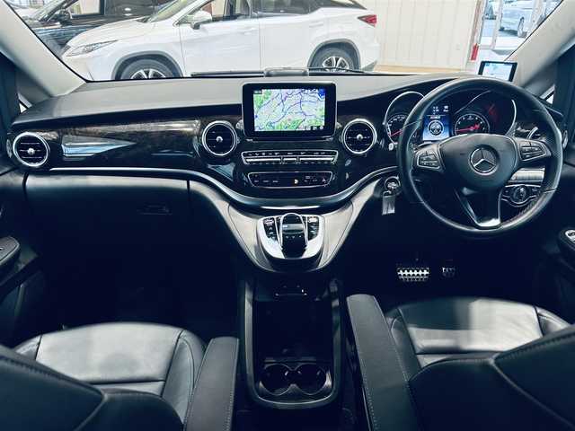 メルセデス・ベンツ Ｖ２６０ ロング 大阪府 2019(平31)年 4.3万km ロッククリスタルホワイト 250台限定車/レーダーセーフティ/黒革/メモリ付きパワーシート/シートヒーター/純正ナビ/TV/360度カメラ/ACC/ブラインドスポット/純正18インチAW/LEDヘッドライト/電動リアゲート/ETC/ドラレコ/レーダー探知機