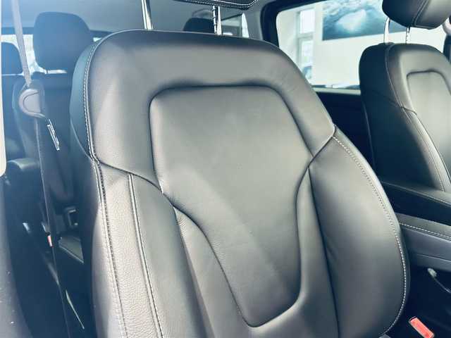 メルセデス・ベンツ Ｖ２６０ ロング 大阪府 2019(平31)年 4.3万km ロッククリスタルホワイト 250台限定車/レーダーセーフティ/黒革/メモリ付きパワーシート/シートヒーター/純正ナビ/TV/360度カメラ/ACC/ブラインドスポット/純正18インチAW/LEDヘッドライト/電動リアゲート/ETC/ドラレコ/レーダー探知機