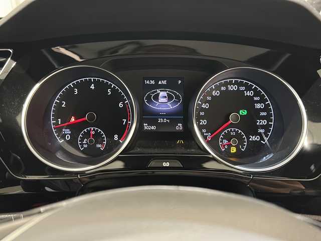 フォルクスワーゲン ゴルフ トゥーラン TSI Rライン 新潟県 2019(令1)年 3.1万km ピュアホワイト 純正ディスプレイオーディオ＋ナビ（TV/DVD/BT)/Apple Car Play/バックカメラ/プロアクティブ・オキュパンド・プロテクション/パークアシスト/パークディスタンスコントロール/アダプティクルーズコントロール/衝突軽減システム/プリクラッシュブレーキシステム/レーンキープアシスト/レーンチェンジアシストシステム/クリアランスソナー/AFS/オートライト/LEDヘッドライト/電動テールゲート/純正アルミ/スタッドレスタイヤ付/ドライブレコーダー前後/ドアバイザー/2.0ETC
