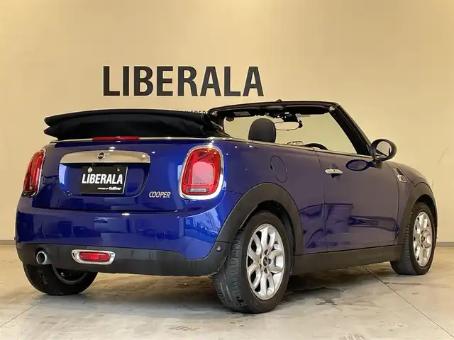 ＭＩＮＩ ミニ クーパー コンバーチブル 熊本県 2019(令1)年 3.9万km 青 ・スマートキー/・プッシュスタート/・電動オープン/・インテリジェントセーフティ/・PDC自動起動/・パーキングアシスト/・前席シートヒーター /・純正HDDナビ/　【Bluetooth・USB・MSV】/・バックカメラ/・ETC/・ドライブレコーダー(前方録画)/・LEDヘッドランプ/・LEDフォグランプ/・UKテール