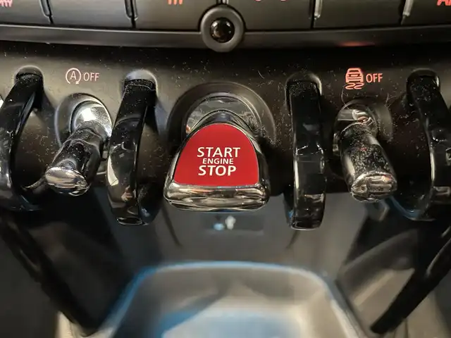 ＭＩＮＩ ミニ クーパー コンバーチブル 熊本県 2019(令1)年 3.9万km 青 ・スマートキー/・プッシュスタート/・電動オープン/・インテリジェントセーフティ/・PDC自動起動/・パーキングアシスト/・前席シートヒーター /・純正HDDナビ/　【Bluetooth・USB・MSV】/・バックカメラ/・ETC/・ドライブレコーダー(前方録画)/・LEDヘッドランプ/・LEDフォグランプ/・UKテール