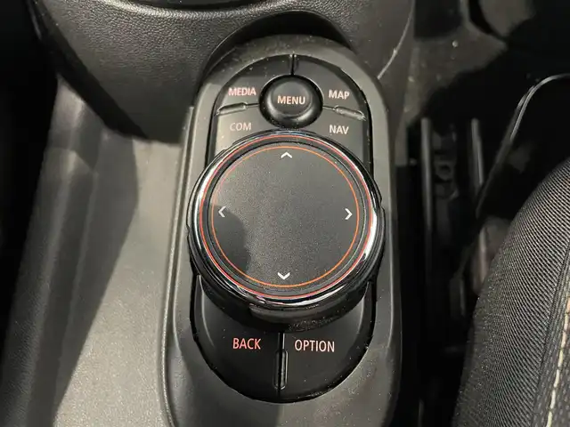 ＭＩＮＩ ミニ クーパー コンバーチブル 熊本県 2019(令1)年 3.9万km 青 ・スマートキー/・プッシュスタート/・電動オープン/・インテリジェントセーフティ/・PDC自動起動/・パーキングアシスト/・前席シートヒーター /・純正HDDナビ/　【Bluetooth・USB・MSV】/・バックカメラ/・ETC/・ドライブレコーダー(前方録画)/・LEDヘッドランプ/・LEDフォグランプ/・UKテール