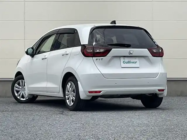ホンダ フィット ホーム 茨城県 2020(令2)年 0.9万km プラチナホワイトパール ・ワンオーナー/・純正ナビ/・Bluetooth/・ドラレコ/・バックカメラ/・レーダークルーズコントロール/・レーンキープアシスト/・衝突軽減ブレーキ/・路外逸脱抑制機能/・先行車発進お知らせ機能/・標識認識機能/・オートハイビーム/・パーキングセンサーシステム/・誤発進抑制機能/・後方誤発進抑制機能/・オートライト/・純正フロアマット