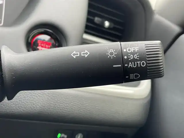 ホンダ フィット ホーム 茨城県 2020(令2)年 0.9万km プラチナホワイトパール ・ワンオーナー/・純正ナビ/・Bluetooth/・ドラレコ/・バックカメラ/・レーダークルーズコントロール/・レーンキープアシスト/・衝突軽減ブレーキ/・路外逸脱抑制機能/・先行車発進お知らせ機能/・標識認識機能/・オートハイビーム/・パーキングセンサーシステム/・誤発進抑制機能/・後方誤発進抑制機能/・オートライト/・純正フロアマット