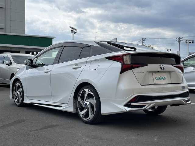トヨタ プリウス A ツーリングセレクション 東京都 2021(令3)年 2.2万km プラチナホワイトパールマイカ 純正ナビ/パノラミックビュー/プリクラッシュセーフティ/レーンディパーチャー/ブラインドスポット/レーダークルーズ/シートヒーター/ETC/パワーシート/横滑り防止措置/ステアリングスイッチ