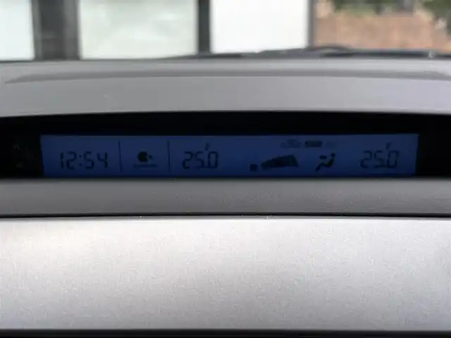 マツダ ＭＰＶ 23S Lパッケージ 宮城県 2013(平25)年 6.7万km クリスタルホワイトパールマイカ 走行距離：66203km/ＢＯＳＥスピーカー/Ｄ＋Ｎ席シートヒーター/純正ナビ/後席モニター（ALPINE）/両側パワースライドドア/パワーバックドア/電動格納サードシート/オットマン/ＥＴＣ/純正フロアマット/Ｄ席パワーシート/純正アルミホイール/エアロ/WAC/バックカメラ/ハーフレザーハンドルカバー/ワンオーナー/AM・FM・BT・TV・DVD・SD・HDMI・IPod