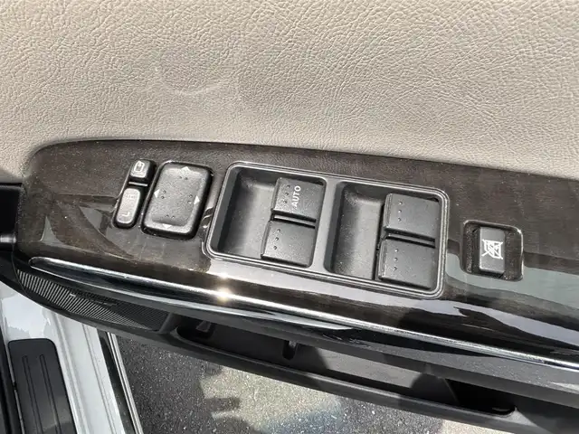マツダ ＭＰＶ 23S Lパッケージ 宮城県 2013(平25)年 6.7万km クリスタルホワイトパールマイカ 走行距離：66203km/ＢＯＳＥスピーカー/Ｄ＋Ｎ席シートヒーター/純正ナビ/後席モニター（ALPINE）/両側パワースライドドア/パワーバックドア/電動格納サードシート/オットマン/ＥＴＣ/純正フロアマット/Ｄ席パワーシート/純正アルミホイール/エアロ/WAC/バックカメラ/ハーフレザーハンドルカバー/ワンオーナー/AM・FM・BT・TV・DVD・SD・HDMI・IPod