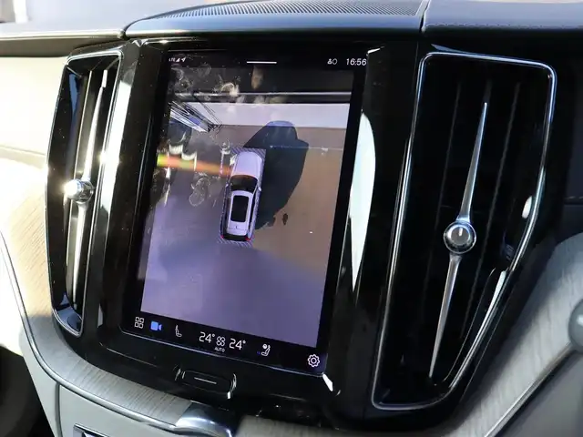 ボルボ ボルボ ＸＣ６０ B5 AWD インスクリプション 宮城県 2021(令3)年 3万km パール ワンオーナー/純正ナビ（googleバージョン）/・appleCarplay・androidauto・Bluetooth/１２．３インチフル液晶ドライバーディスプレイ/ラグジュアリーパッケージ/パノラマサンルーフ/バング＆オルフセン プレミアムサウンド/クリスタルガラスシフトノブ/パイロットアシスト/パーフォレーテッドファインナッパレザー/・左右メモリー付き・ベンチレーション/全席シートヒーター/ステアリングヒーター/ヘッドアップディスプレイ/パワーバックドア/３６０℃カメラ/ワイアレス充電/前後コーナーセンサー/純正ＯＰ前後ドライブレコーダー/純正ビルトインＥＴＣ/ＬＥＤヘッドライト