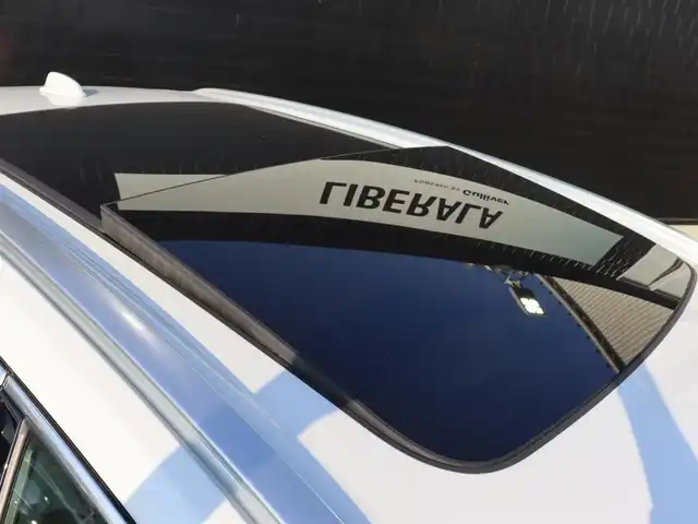 ボルボ ボルボ ＸＣ６０ B5 AWD インスクリプション 宮城県 2021(令3)年 3万km パール ワンオーナー/純正ナビ（googleバージョン）/・appleCarplay・androidauto・Bluetooth/１２．３インチフル液晶ドライバーディスプレイ/ラグジュアリーパッケージ/パノラマサンルーフ/バング＆オルフセン プレミアムサウンド/クリスタルガラスシフトノブ/パイロットアシスト/パーフォレーテッドファインナッパレザー/・左右メモリー付き・ベンチレーション/全席シートヒーター/ステアリングヒーター/ヘッドアップディスプレイ/パワーバックドア/３６０℃カメラ/ワイアレス充電/前後コーナーセンサー/純正ＯＰ前後ドライブレコーダー/純正ビルトインＥＴＣ/ＬＥＤヘッドライト
