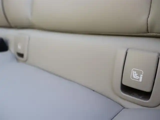ボルボ ボルボ ＸＣ６０ B5 AWD インスクリプション 宮城県 2021(令3)年 3万km パール ワンオーナー/純正ナビ（googleバージョン）/・appleCarplay・androidauto・Bluetooth/１２．３インチフル液晶ドライバーディスプレイ/ラグジュアリーパッケージ/パノラマサンルーフ/バング＆オルフセン プレミアムサウンド/クリスタルガラスシフトノブ/パイロットアシスト/パーフォレーテッドファインナッパレザー/・左右メモリー付き・ベンチレーション/全席シートヒーター/ステアリングヒーター/ヘッドアップディスプレイ/パワーバックドア/３６０℃カメラ/ワイアレス充電/前後コーナーセンサー/純正ＯＰ前後ドライブレコーダー/純正ビルトインＥＴＣ/ＬＥＤヘッドライト