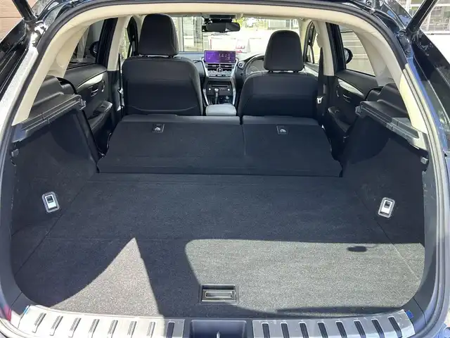 レクサス ＮＸ 300h Iパッケージ 福島県 2019(令1)年 3.2万km グラファイトブラックガラスフレーク サンルーフ/プリクラッシュセーフティ/レーダークルーズコントロール/レーントレーシングアシスト/レーンディパーチャーアラート/発進遅れ告知機能/ブラインドスポットモニター/純正ナビゲーション/【CD/SD/USB/AUX/BT/TV】/バックカメラ/ドライブレコーダー/ビルトインETC2.0/パワーバックドア/前席パワーシート/運転席シートメモリー/前席シートヒーター/ステアリングヒーター/ステアリングリモコン/パドルシフト/LEDオートライト/LEDフォグランプ/純正フロアマット/純正ドアバイザー