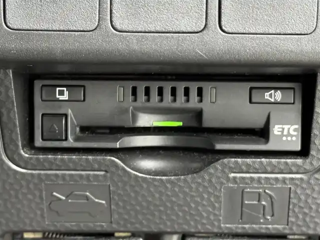 トヨタ ルーミー カスタムG S 福岡県 2017(平29)年 9.1万km ブラックマイカメタリック 純正ナビ（フルセグＴＶ）　/バックカメラ　/クルーズコントロール　/コーナーセンサー　/衝突被害軽減ブレーキ　/アイドリングストップ　/両側電動スライドドア　/シートヒーター　/純正１４インチＡＷ　/ＬＥＤヘッドライト