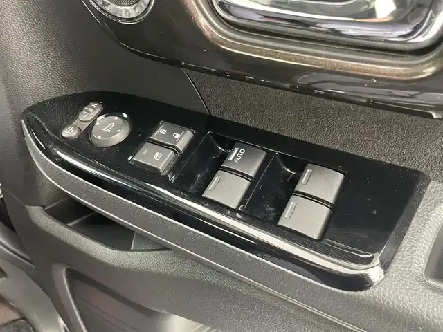 ホンダ Ｎ ＢＯＸ カスタム G L ターボ ホンダセンシング 茨城県 2020(令2)年 2.8万km クリスタルブラックパール 純正ナビ/ＡＭ／ＦＭ／Ｂｌｕｅｔｏｏｔｈ／ＣＤ／ＤＶＤ/フルセグＴＶ/両側パワースライドドア/ホンダセンシング/レーダークルーズコントロール/パドルシフト/横滑り防止装置/バックカメラ/ＬＥＤヘッドライト/ビルトインＥＴＣ/前席シートヒーター/純正フロアマット/ハーフレザーシート