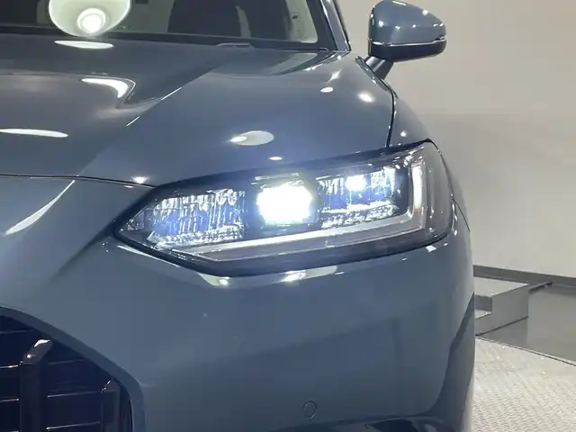 ホンダ ＺＲ－Ｖ ハイブリッド e:HEV Z 愛知県 2023(令5)年 2.2万km ライトブルーⅡ 純正9インチナビ/（Bluetooth/AM/FM/フルセグTV/スマートフォン連携）/BOSEサウンド/ホンダセンシング/　-衝突軽減ブレーキ/　-誤発進抑制機能/　-車線維持支援システム/　-標識認識機能/アラウンドビューモニター/レーダークルーズコントロール/ビルトインETC2.0/シートヒーター/コーナーセンサー/電動リアゲート/LEDヘッドライト/ドライブレコーダー/ワイヤレス充電/スマートキー/純正18インチAW