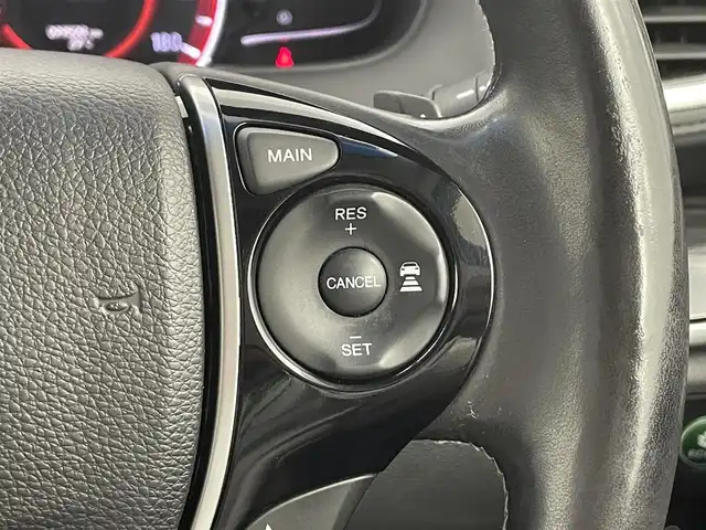 ホンダ オデッセイ アブソルート EX 大分県 2013(平25)年 10万km プレミアムヴィーナスブラックP Hondaインターナビ＋リンクアップフリー＋ＥＴＣ（ナビ連動）/ マルチビューカメラシステム＋スマートパーキングアシストシステム/ リアエンターテインメントシステム/リア左側パワースライドドア＋スライドドアイージークローザー/リア右側パワースライドドア＋スライドドアイージークローザー/LEDアウターウエルカムライト（リアドア＜左右＞）/２列目プレミアムクレイドルシート/コンフォートビューパッケージ/Hondaスマートキーシステム＋プッシュエンジンスタート／ストップスイッチ/トリプルゾーンコントロール・フルオートエアコンディショナー/運転席8ウェイパワーシート/ＬＥＤヘッドライト/ＬＥＤルームランプ/あんしんパッケージ/18インチアルミホイール/ 	ＡＣＣ＋ＣＭＢＳ